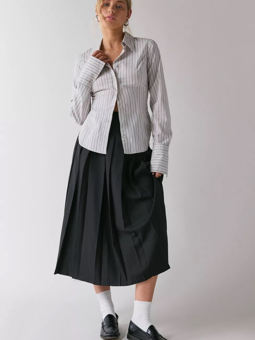 Lioness Fame Buckle Detail Pleated Midi Skirt - Picture 3 of 8